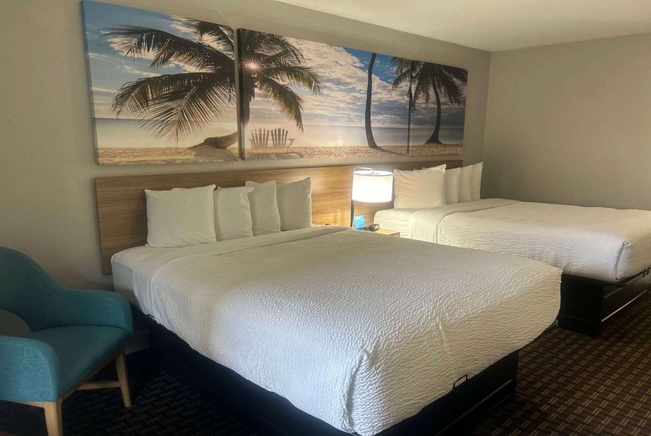 Days Inn By Wyndham Port Charlotte Town Center Екстериор снимка
