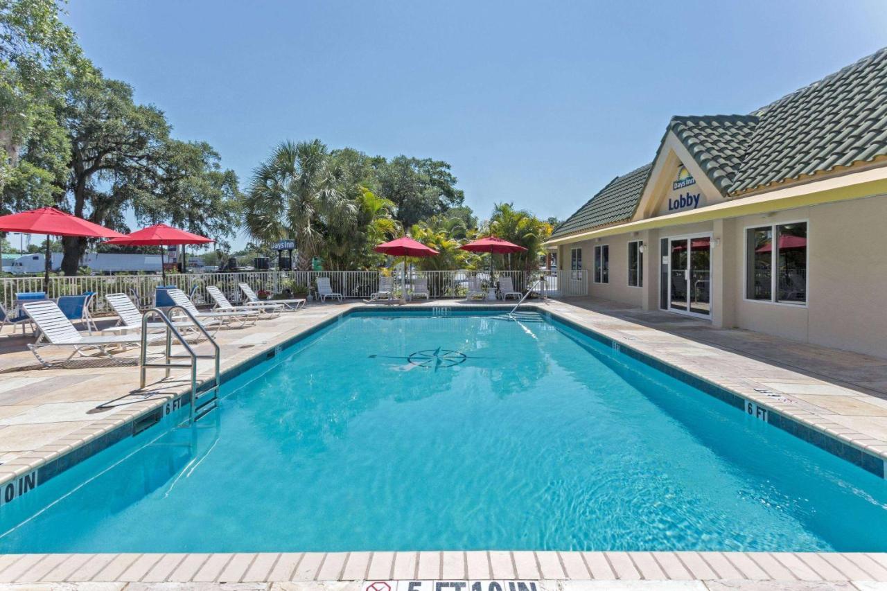 Days Inn By Wyndham Port Charlotte Town Center Екстериор снимка