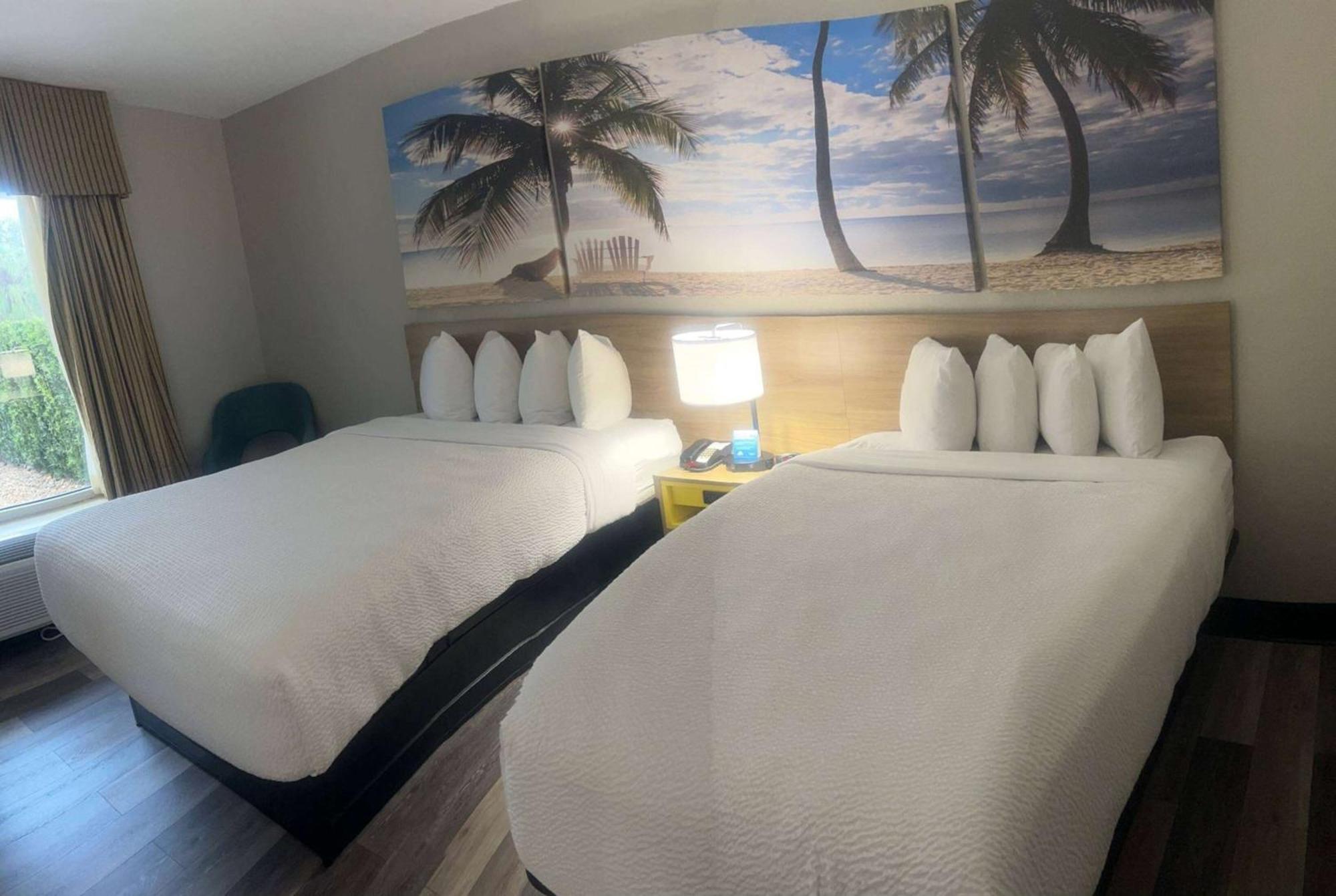 Days Inn By Wyndham Port Charlotte Town Center Екстериор снимка