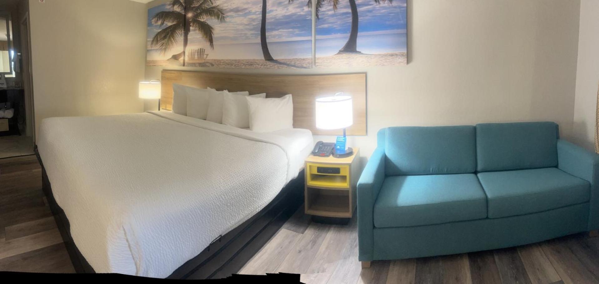 Days Inn By Wyndham Port Charlotte Town Center Екстериор снимка