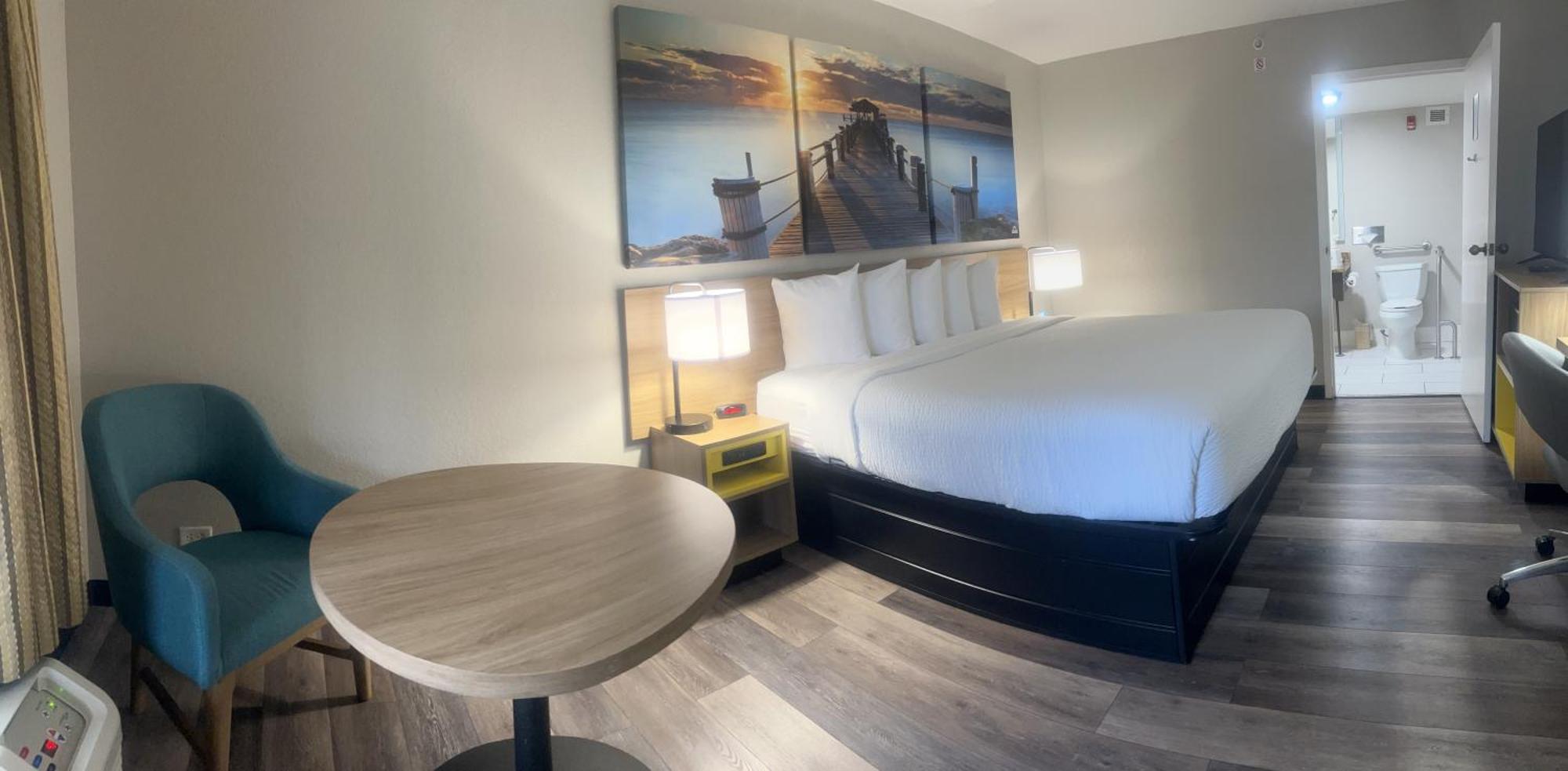Days Inn By Wyndham Port Charlotte Town Center Екстериор снимка