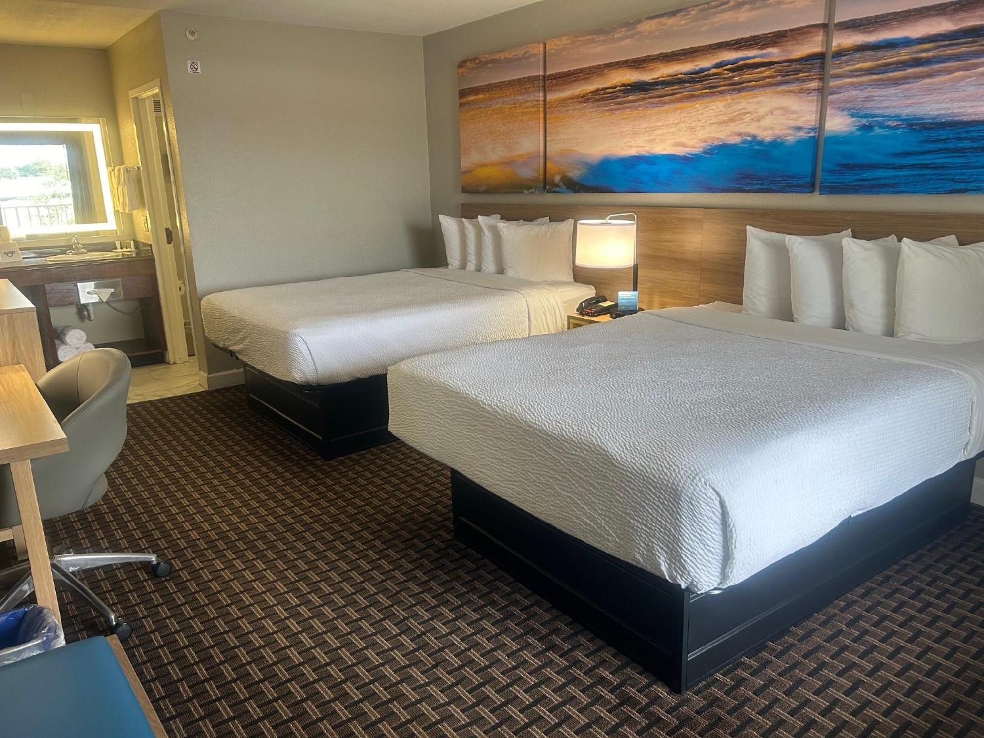 Days Inn By Wyndham Port Charlotte Town Center Екстериор снимка